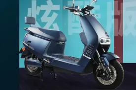 这2款电动车标配双碟刹，劲大跑得远，一次充电能跑95公里图片