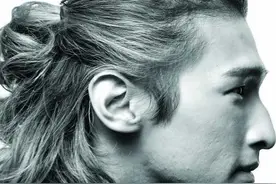 “港圈孝子”黄又南：他条件挺好，为什么就是没人提携？图片