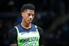 NBA19届新秀—森林狼队六号秀卡尔弗图片