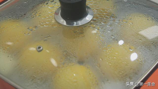 蒸馒头是冷水上锅还是热水上锅？牢记这几点，馒头暄软不塌陷