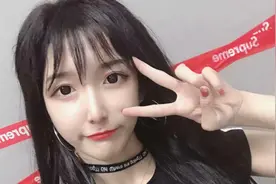 网红艾比晒“病重”诊断书，难以分辨自己性别是男是女图片