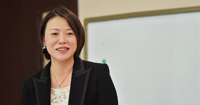 中国女首富换人！年入7800亿，超华为成最大民企，她哪来这么多钱