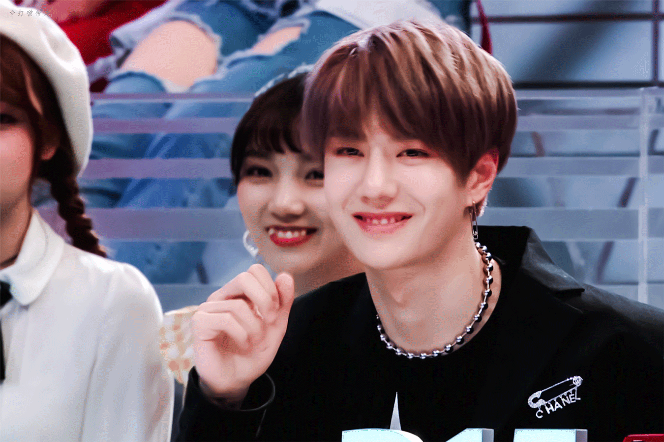 王一博笑容杀，甜过初恋的王甜甜图片