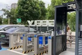 投完零跑汽车后，参观了他们最会省钱的工厂图片