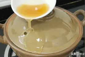 广东人爱吃的鲜虾粉丝煲，不加水不油炸一次做一斤，鲜嫩营养好吃图片