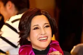 保姆不是下里巴人，瞧一瞧这三位明星大咖家的保姆地位堪比家人图片