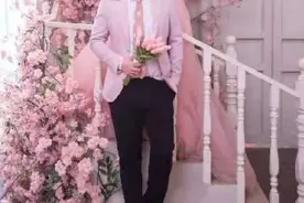 因内衣太小拒迎亲陷“罗生门”，新娘称前一晚沟通对方态度差，来接亲时出言不逊，新郎称受不了对方羞辱母亲图片