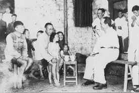 1959年，湖南老家，毛泽东严肃的说：“吃饭是要抓紧的大事”图片