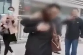 孩子错抱28年 母亲：出生后只看一眼就分开，再苦再难也要救养子图片