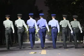 少年意气风发时 守家卫国鸿鹄志图片