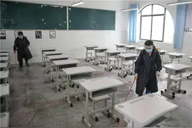 贵州遵义：汇川一高考考点对考场进行防疫消杀图片