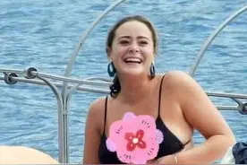 拜登孙女真是胖美人！穿比基尼身材丰腴，和男友住酒店一晚花7千图片