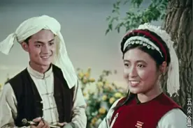 善良的她，昔日上影厂黄金配角，一生无儿女，晚年瘫痪却收获幸福图片