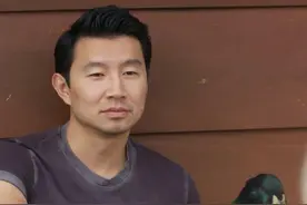 刘思慕入选全球最性感男星图片