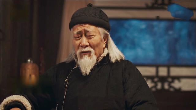 徐允诺得救后,成为了关老爷子的包衣,关老爷在还是贝勒的时候,并不姓