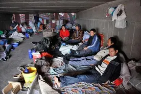 农民工在外面时间久了想老婆了怎么办？图片