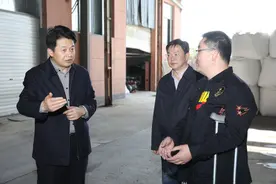 ​徐良平强调：千方百计稳生产 化危为机促发展图片
