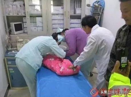 两岁女童喝奶险丧命！这10个喝奶禁忌，你还在做吗？