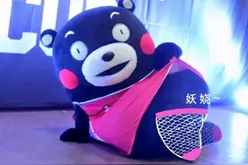 开心一刻｜带翅膀的不一定是天使，有可能是蚊子图片