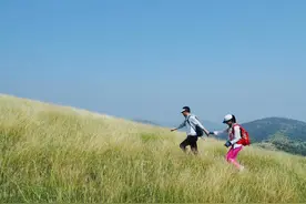 郑州驴友团徒步河南最好的草原，古灵山大草原图片