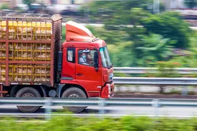 “8小时工作制”看似人性，却会给卡车司机带来毁灭性打击图片