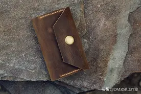 比皮夹更好“盘”的是这款手工复古的钥匙包图片