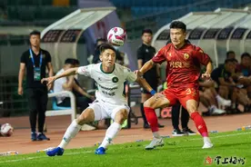 中甲梅州赛区首场比赛在曾宪梓体育场举行！浙江4：0大胜淄博蹴鞠图片