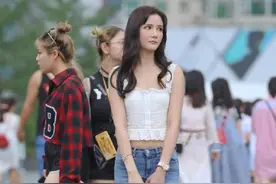 街拍：可爱在性感面前一文不值？看完这个小姐姐我发现我错了图片