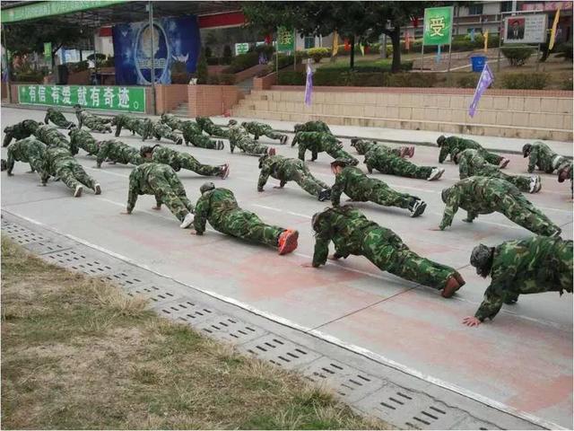 军训后看《冲出亚马逊》的观后感
