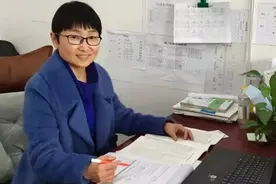 “兴趣比我会教学”，菏泽一老师把英文原著阅读和情景剧搬上课堂图片