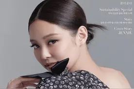 金智妮、Lisa时尚大片：一个复古性感，一个休闲展露好身材图片