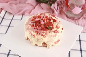 神仙美食｜火遍ins的草莓芝士雪崩蛋糕，少女心满满图片