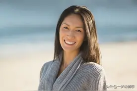 夫妻久别重逢是否最想搂搂抱抱？听听3个女人的心里话图片