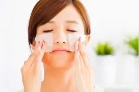 广西技术好的美容学校：湿敷正确的操作手法图片