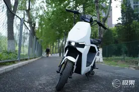 小牛电动 GOVA F0 评测：续航里程不虚标，零下十度都能跑图片