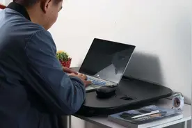 久坐缓解神器，可坐可站 这款升降台让你告别颈椎亚健康图片