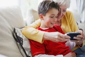 “爸爸，我能玩会游戏吗”，聪明的父亲应该这样回答图片