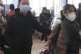 武汉凌晨宣布封城！全市交通停运视频封面