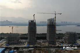 金山橘园工业园区项目D多栋建筑主体封顶图片