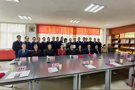 点击量超27亿次！“唐宫小姐姐”火爆全网，商家也争相蹭热度？小心你可能侵权了图片