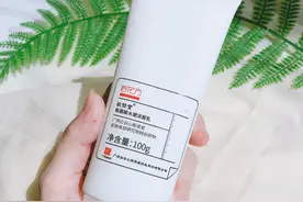 痒~抓！挠，快住手！你的皮肤屏障要被你抓坏了图片