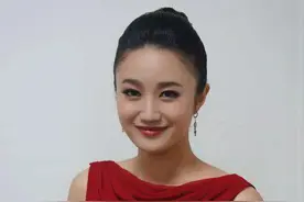 凤凰知性温婉的美女主持田桐图片