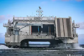美国先锋级远征高速运输船，一种对美军非常重要的水面舰艇图片