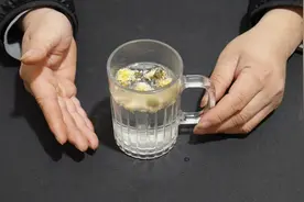 菊花茶不要直接用开水泡，茶叶店老板教我一个小妙招，太实用了视频封面