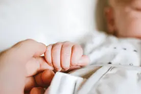 离婚后，孩子的探望权，应该怎么约定？图片