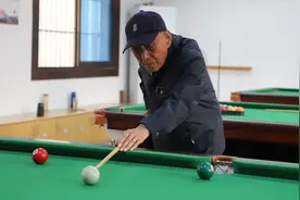 百岁爷爷每天打1小时台球，曾拿过全市亚军：我有两个长寿秘诀视频封面