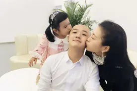 包贝尔讲述女儿“饺子”早产原因，能笑一年，哈哈！图片