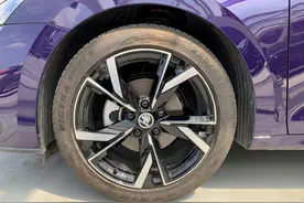 用车问答｜胎压低于多少需要加气？刹车辅助警报响了怎么办？图片