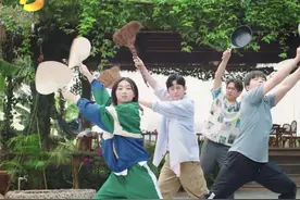 何炅问张子枫想去哪所大学，妹妹的回答证明超强实力图片