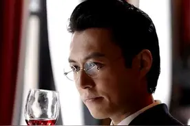 《伪装者》五重身份的明楼到底有多强，看他5次亲自动手就知道了图片